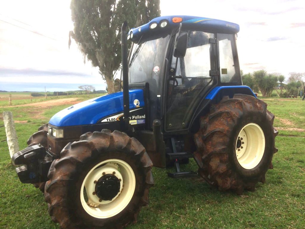 Trator New Holland TL 80 V7vende